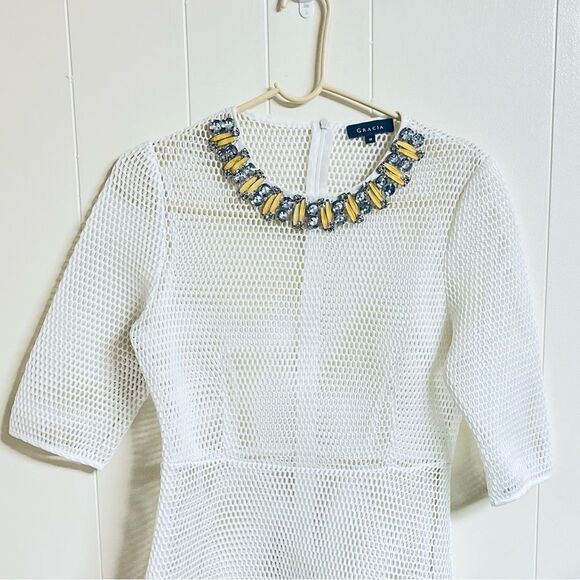 Gracia Peplum Mesh Jeweled top Size M - Picture 2 of 11